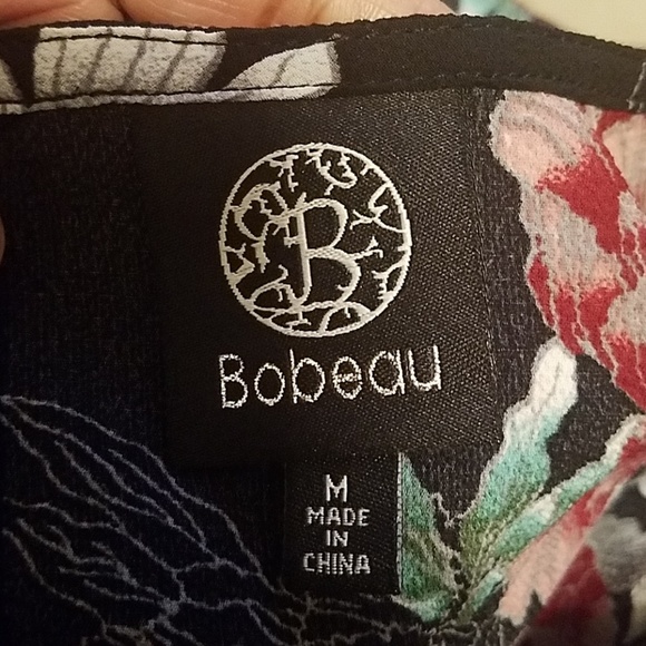 Bodeau, 0032 blk floral top w/bell sleeves, size M - Picture 7 of 7